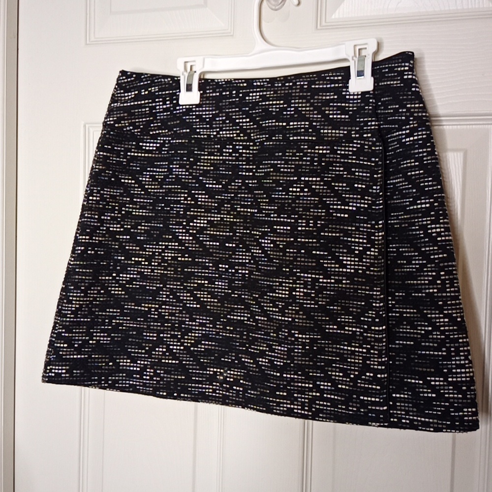 H&M Variegated Black & White Wrap Around Mini Skirt Sz. 10